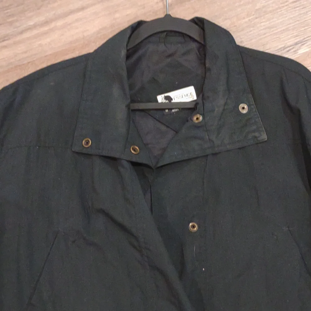 Woman Lightweight Windbreaker..Jacket Size M - Picture 4 of 7
